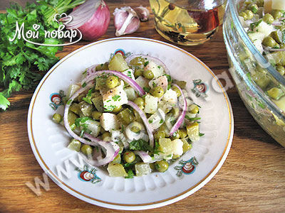 Картофельный салат с солеными огурцами